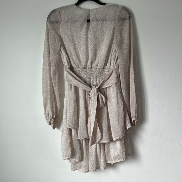 Japna Long Sleeve Tiered Ruffle Mini Dress Light Taupe White Print Medium - Picture 3 of 3